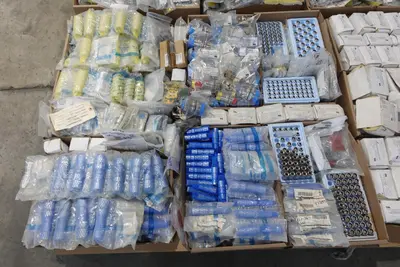 4 PALLETS OF ASSORTED ELECTRICAL PLUGS, FITTINGS, CONNECTORS, AND TERMINAL BLOCKS