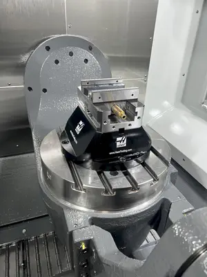 USED 2022 HAAS UMC-500SS
