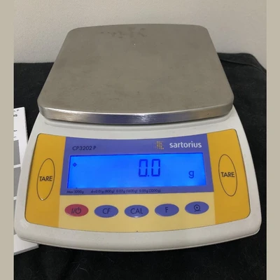 USED 2001 SARTORIUS CP3202S