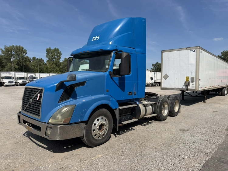 Used 2013 VOLVO VNL Conventional trucks Indiana US | Miedema Asset Management Group #1414619
