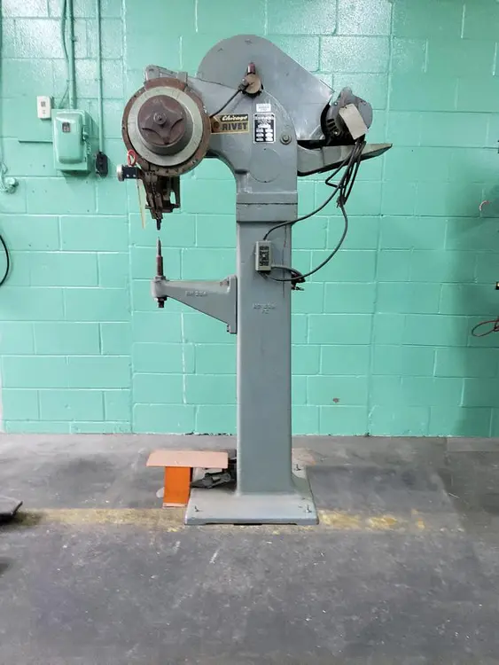 Used CHICAGO 490 Riveters CA | B & B RIVET MACHINE #746468