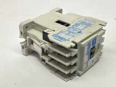 USED CUTLER HAMMER SER B1 CONTACTOR IEC 3-POLE 12A 600V
