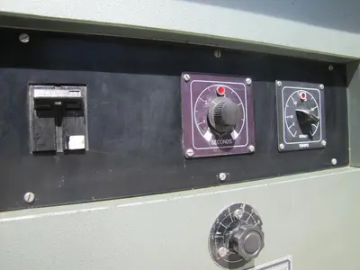 USED WELDOTRON 5201A