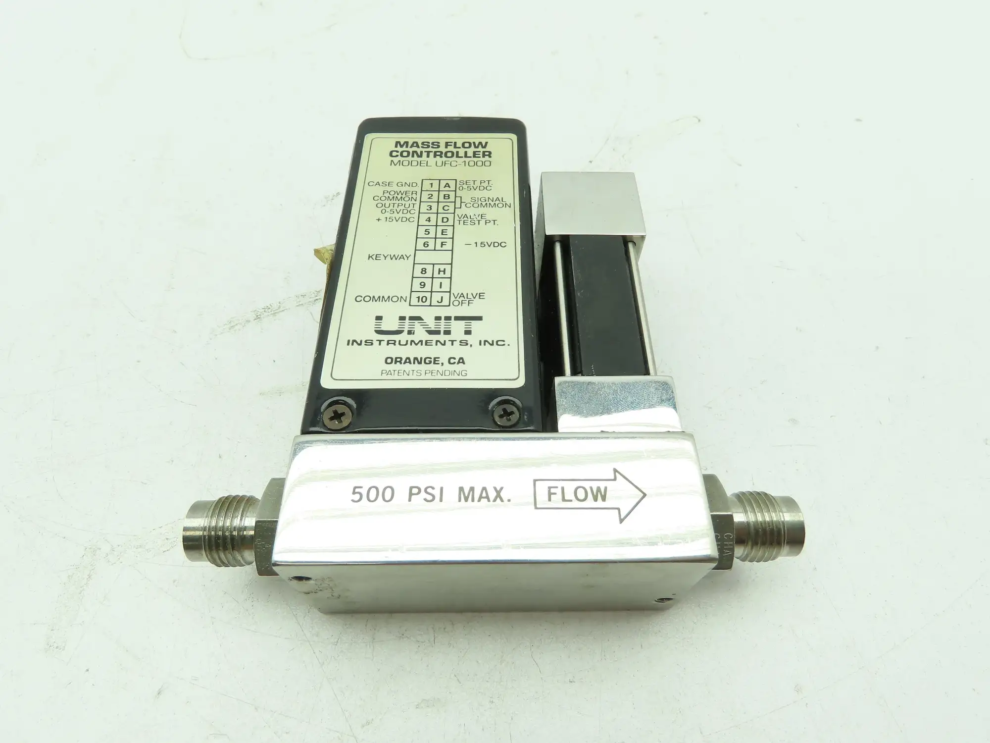 Unit UFC-1000 Mass Flow Controller Gas CHF3 40 SCCM 500 PSI Card Edge