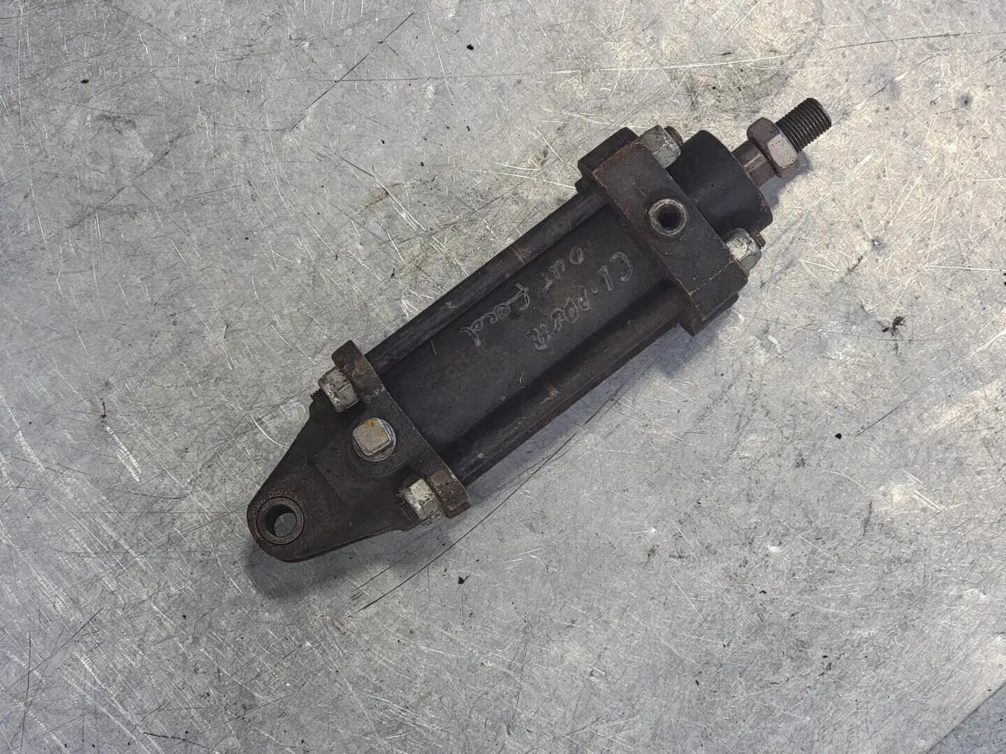 Hydraulic/ Pneumatic Cylinder