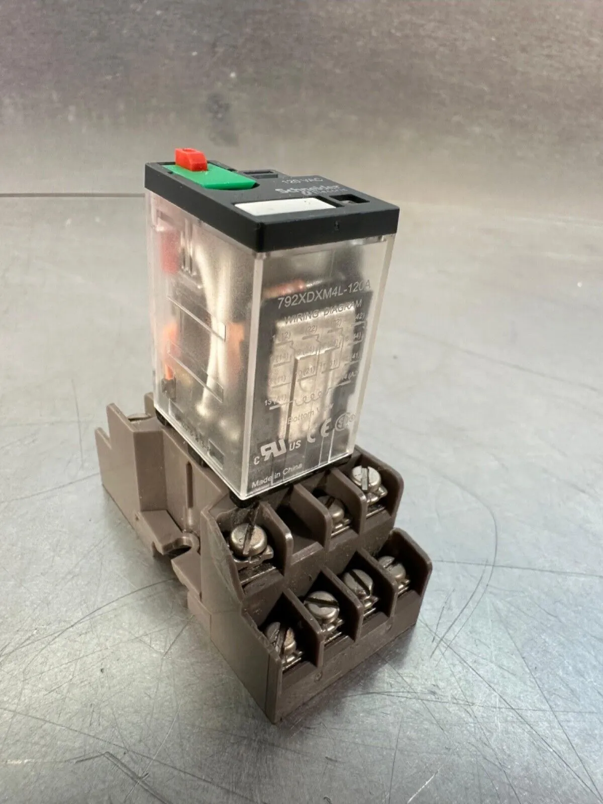 Schneider 792XDXM4L 120A Relay + Square D 8501 Base (4D-25)