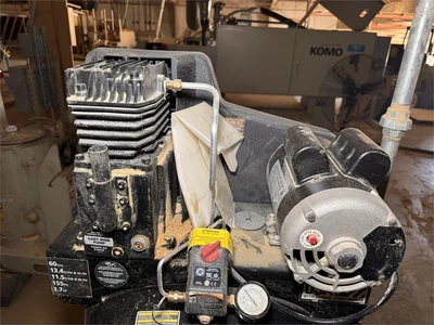 Used HUSKY C601H-CLASS Tank Mounted Air Compressors Texas US | MachineryMax #1489962