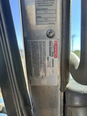 USED 2015 KENWORTH T800