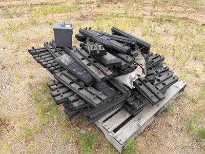 Used EXCAVATOR RUBBER TRACKS / PADS CAT 170-4419 Construction Equipment Parts Michigan US | Miedema Asset Management Group #1334712