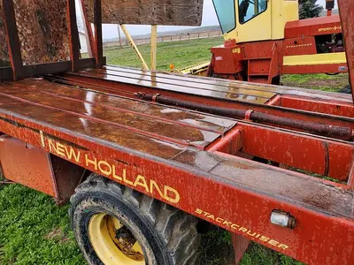 USED NEW HOLLAND 1048