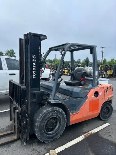 Used 2018 TOYOTA 8FG45U Internal Combustion Forklifts: Pneumatic Tire Pennsylvania US | National Lift Equipment #1382118