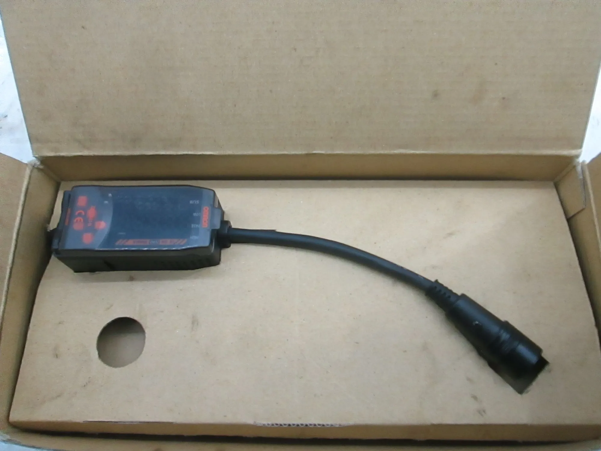 NEW OMRON ZX-LDA41-N