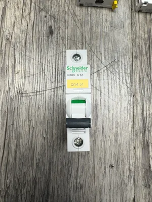 USED SCHNEIDER A9F74101