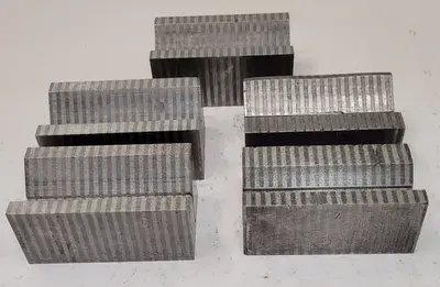 UNKNOWN BRAND MAGNETIC V-BLOCK SET OF 5, H: 1-7/8IN L: 4-3/8IN W: 2-3/8IN DIMENSIONS