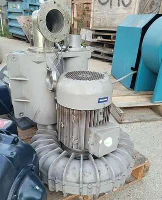 USED 2005 VENTURE INDUSTRIES SC40C550T