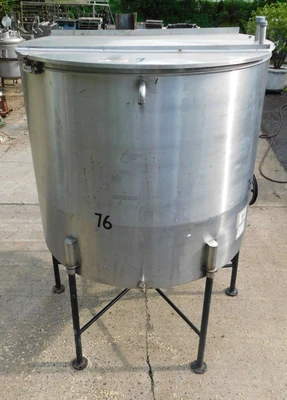 USED 1500 GALLON MIXING TANK 1500 GALLON