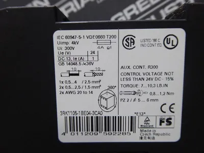 Siemens 3RK1105-1BE04-3CA0 Sirius Safety Relay Module Used