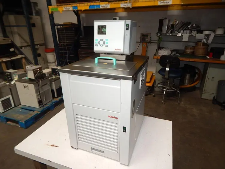 Used JULABO F33 Miscellaneous Laboratory Equipment Texas US | Aucto #1307083