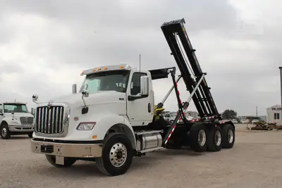 New | in-Stock 2026 INTERNATIONAL HX Rolloff Trucks Texas US | Roll Off Truck World #1491797