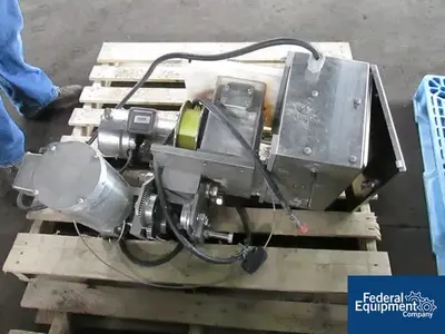 USED David Round and Sons 500 KG DAVID ROUND AND SONS STRAP HOIST, MODEL 203, S/S