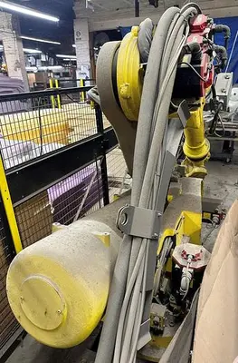 USED 2005 FANUC LTD R-2000IA/165R
