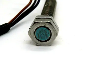 NEW SIEMENS 3RG-4111-0AG00 PROXIMITY SWITCH 3RG41110AG00