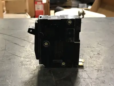 USED SQUARE D QOB120