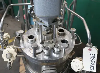 SPC8085  Reactor 30 liter capacity LSL Biolafitte SA bioreactor 45 psi internal, 75 psi jacket, 1/6 hp agitator, Stainless Steel