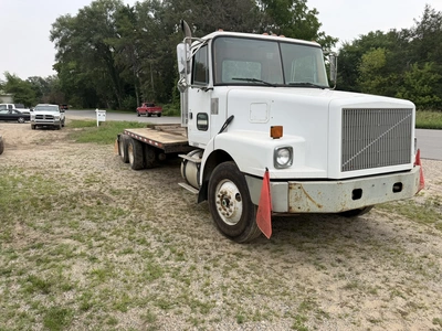 Used 1995 VOLVO _UNKNOWN_ Flatbed Trucks Michigan US | Miedema Asset Management Group #1372465