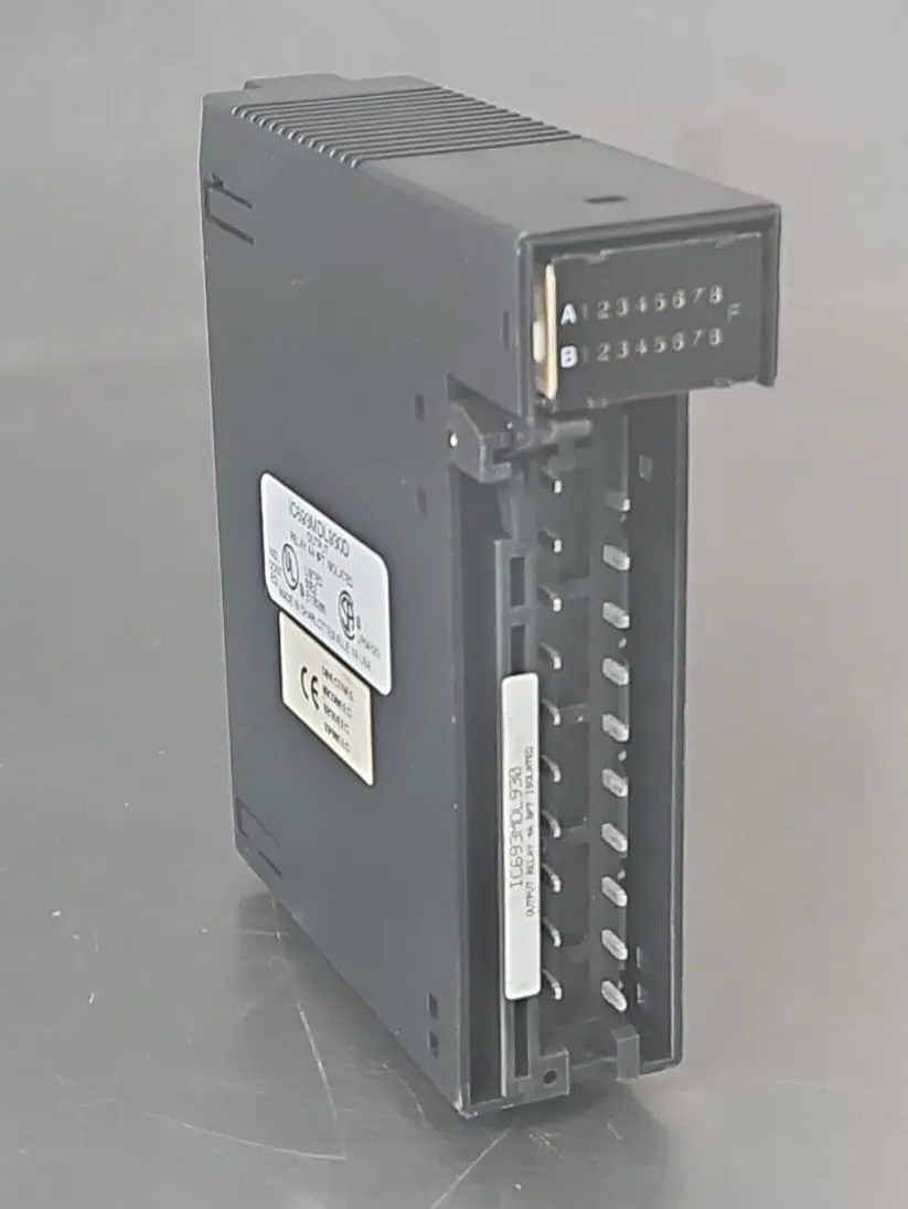 GE Fanuc IC693MDL930D Output Relay Module (BIN4.4.5)