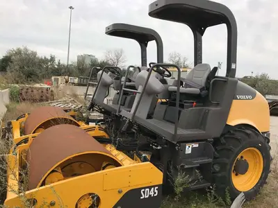 USED 2023 Volvo SD45