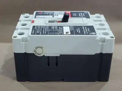 NEW CUTLER-HAMMER HMCP070M2C
