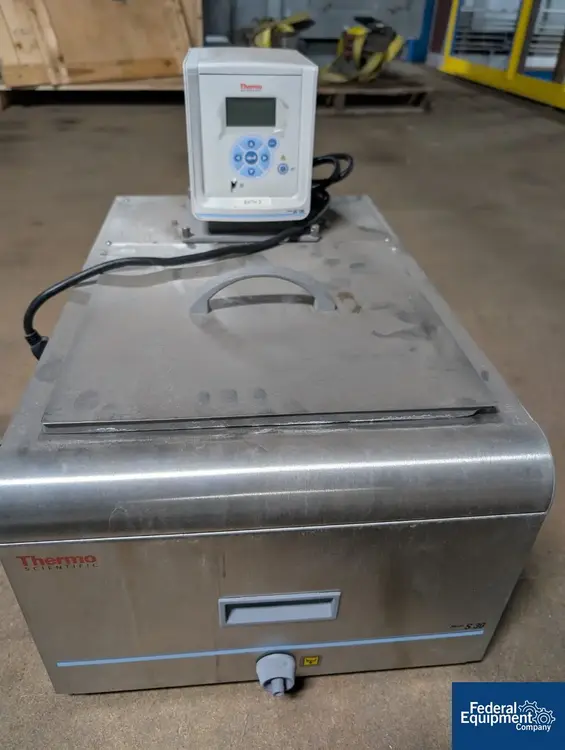 Used Thermo Scientific Thermo Scientific HAAKE S30 Heated Circulating Water Bath with SC100 Digital Circulator Baths / Circulators Michigan US | Federal Equipment Company #1512794