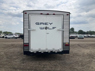 USED 2015 CHEROKEE GREY WOLF