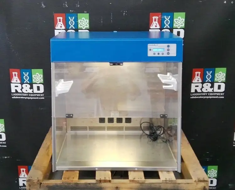 Used _UNKNOWN_ _UNKNOWN_ Laminar Flow Hoods California US | R&D Laboratory Equipment #797071