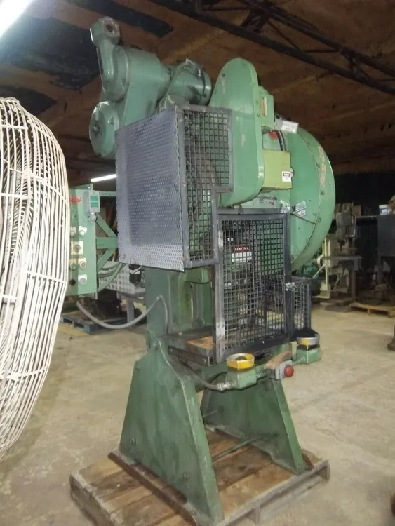 Used _UNKNOWN_ _UNKNOWN_ O.B.I. Presses Louisiana US | Pinpoint Machine #1443812