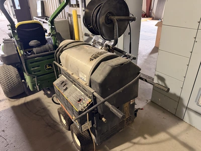 Used MI-T-M 3000 PSI HEATED POWER WASHER -  ELECTRIC Pressure Washers Michigan US | Miedema Asset Management Group #1304352