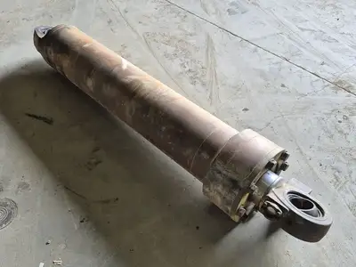 USED KOMATSU 561-63-62102