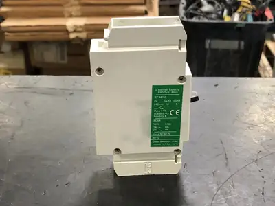 NEW CUTLER-HAMMER GI1020