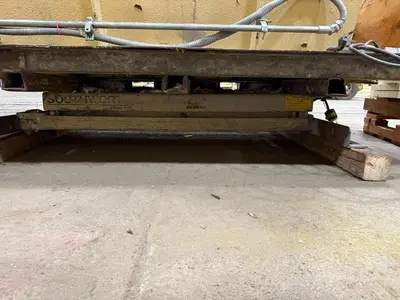 USED SOUTHWORTH LIFT TABLE