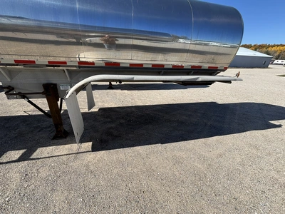 Used 1998 WALKER MILK TANKER TRAILER Liquid Supply Trailers Michigan US | Miedema Asset Management Group #1709504
