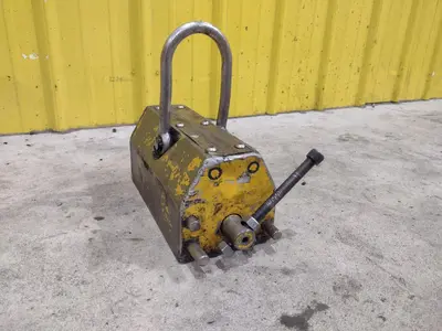 2,200 LBS MAGNETIC LIFTER MODEL #WLL1000KG PERMANENT MAGNET CRANE ATTACHMENT: STOCK #23410