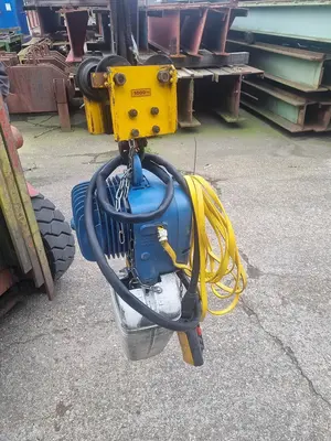 USED DEMAG ELECTRIC CHAIN HOIST 1000 KG