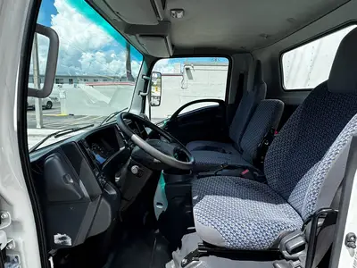 Used 2023 ISUZU NPR HD Box trucks Florida US | Truck and Van Outlet #1509136