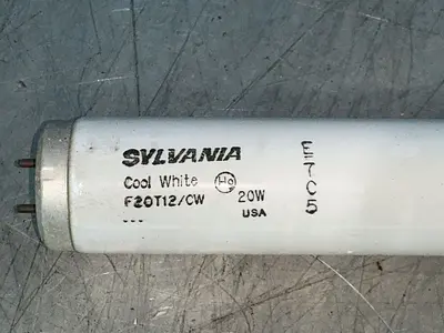 Used SYLVANIA F20T12/CW Light Source Equipment Ohio US | HGR 24 #1326009
