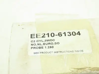 Namco EE210-61304 Cylinder Proximity Switch Cylindicator 1.25" 10-30VDC Lot of 2