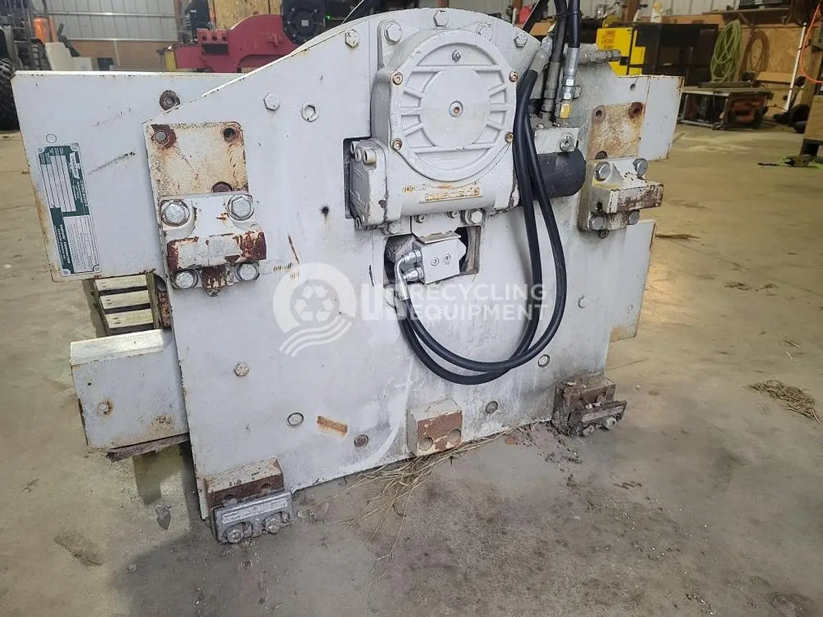 Used 2013 CASCADE 35D-22024 ROTATOR BOX CLAMP Forklift Attachments Nebraska US | US Recycling Equipment #1301613