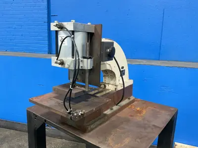 Used DIACRO HOUDAILLE 2 Single Station Punches Ohio US | HGR 24 #1335291