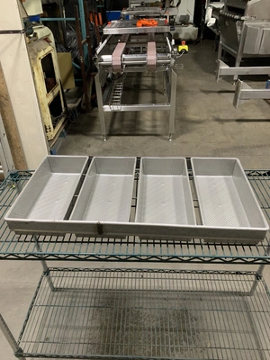 Heavy Duty 4-Strap Bread Pan - 7" x 15"
