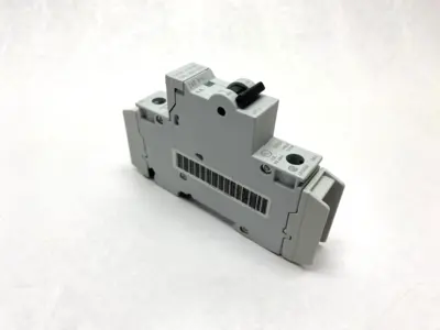 New | in-Stock Cutler-Hammer 240V Breaker, Din Rail Mount 4A Circuit Breakers Michigan US | Maverick Industrial Sales #1486170
